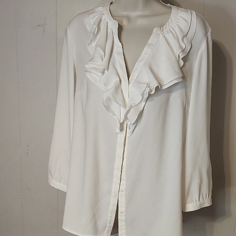 Tahari Arthur S,levine  Elegant White Ruffled Women's Top